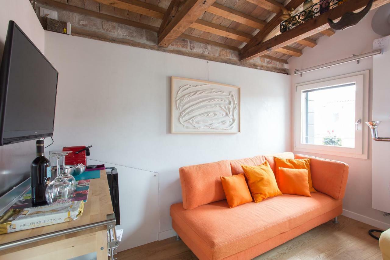 Apartament Biennale Art 1886